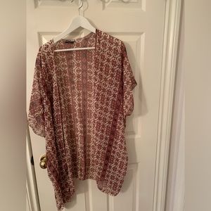 Brandy Melville pink pattern kimono.